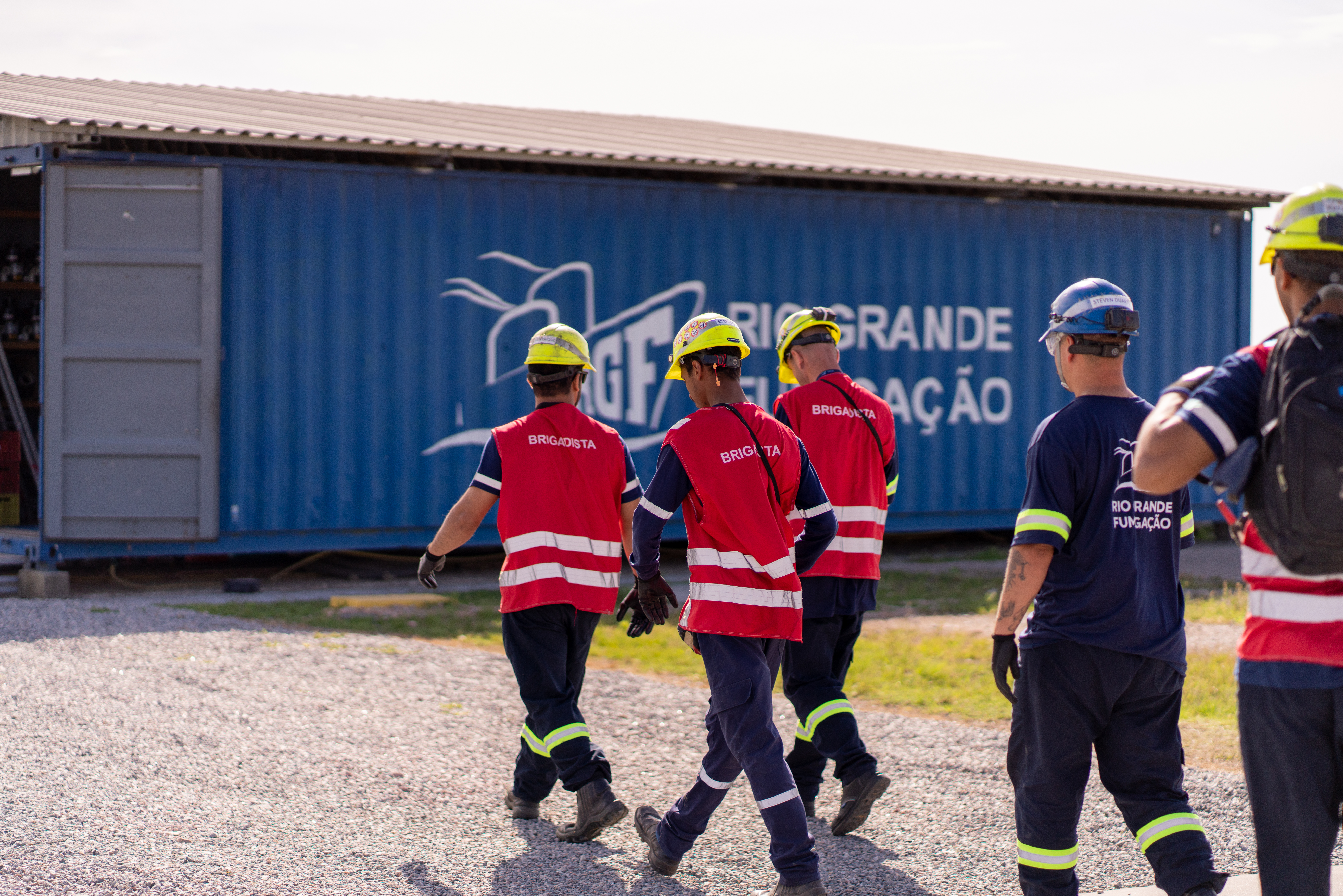 Equipe da Rio Grande Fumigação em operação